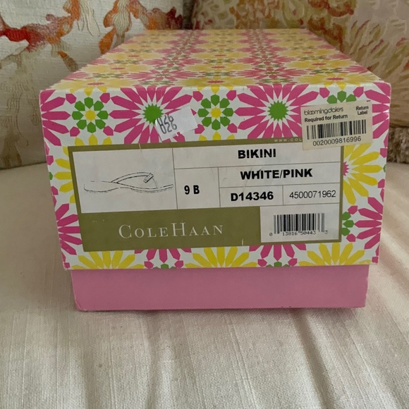 Versatile Feminine Wht/Rose Bikini Sandal ColeHaan - Picture 15 of 16